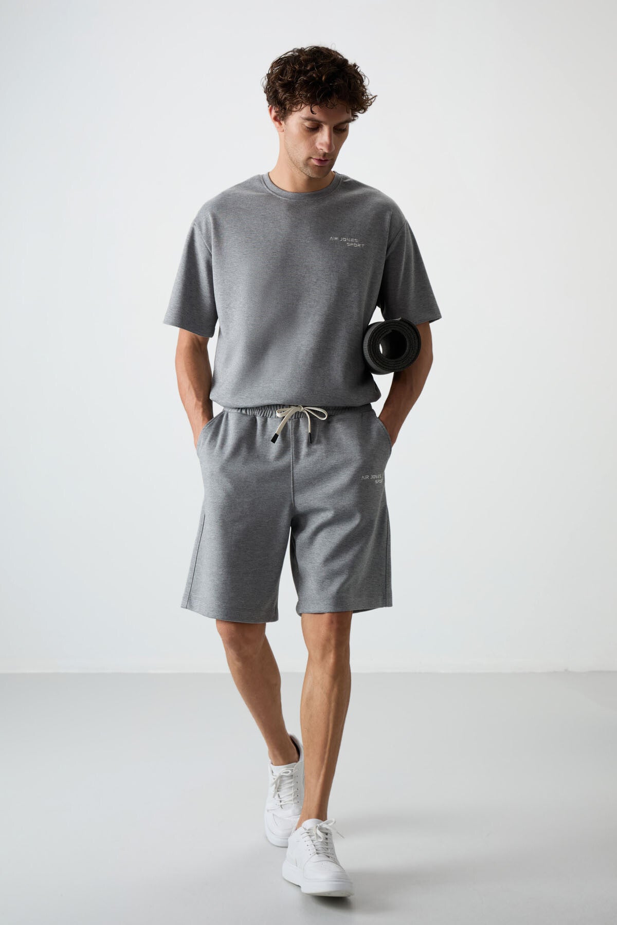 <tc>ensemble de shorts pour homme en coton épais et doux texturé, coupe oversize avec broderie bleu marine - 85250</tc>