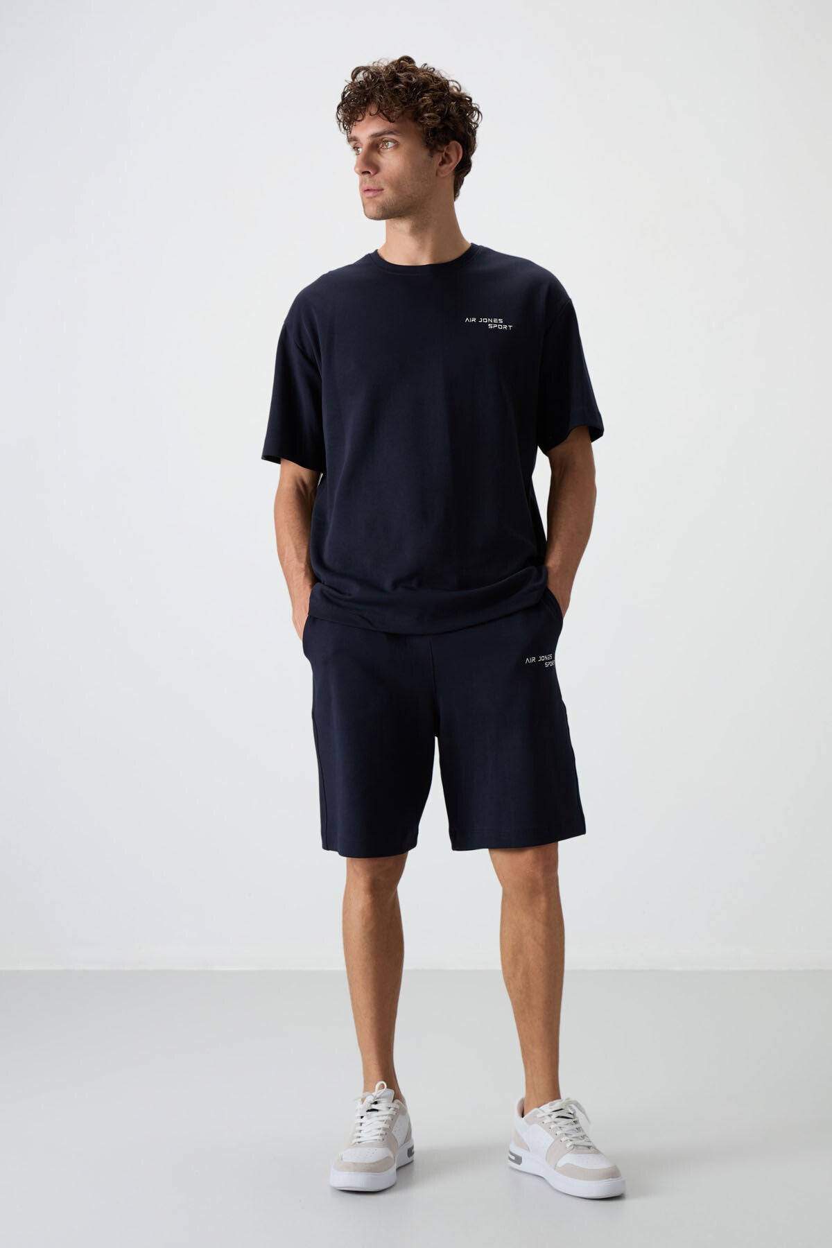 <tc>ensemble de shorts pour homme en coton épais et doux texturé, coupe oversize avec broderie bleu marine - 85250</tc>