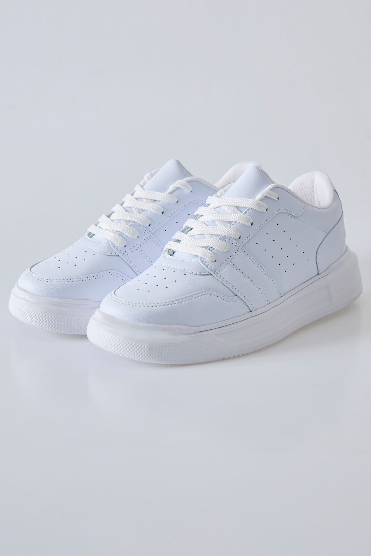 bağcikli delikli suni deri erkek spor ayakkabi - 89125 - Justyol