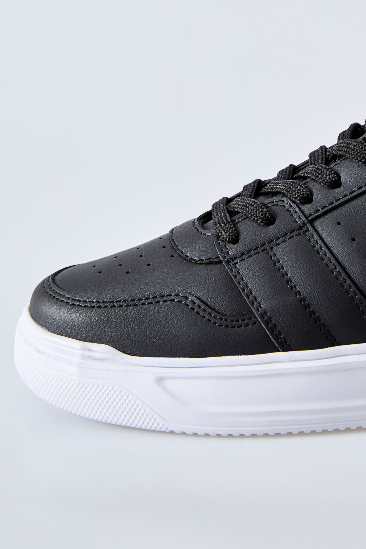 bağcikli delikli suni deri erkek spor ayakkabi - 89125 - Justyol