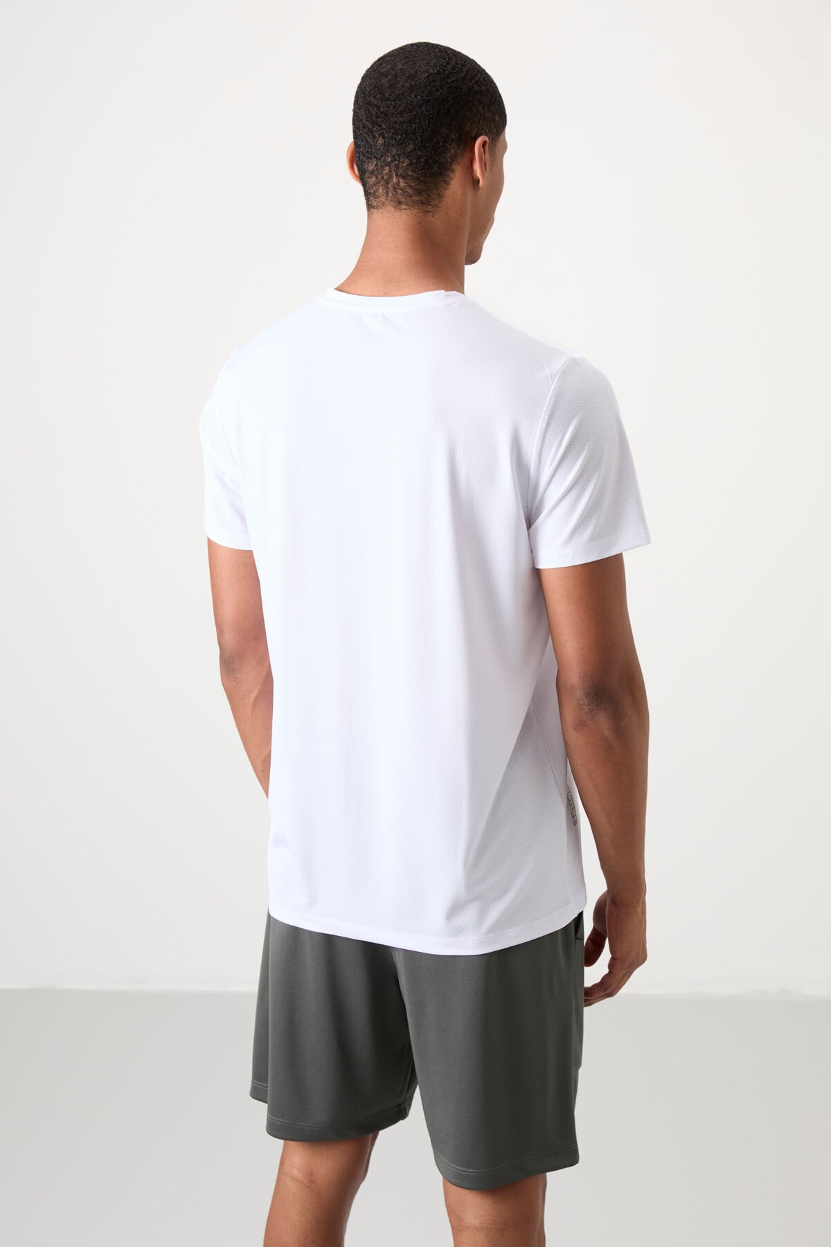 polyester nefes alan dokulu ince esnek standart fit erkek performans t-shirt - 88388 - Justyol