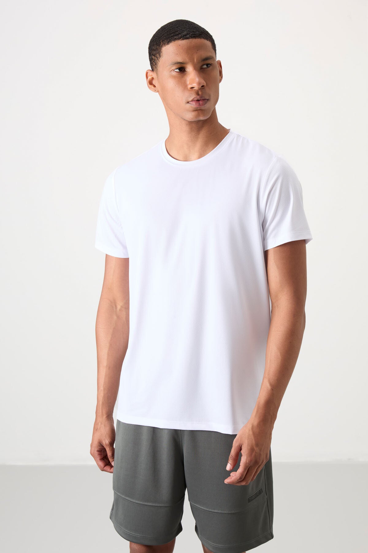 polyester nefes alan dokulu ince esnek standart fit erkek performans t-shirt - 88388 - Justyol