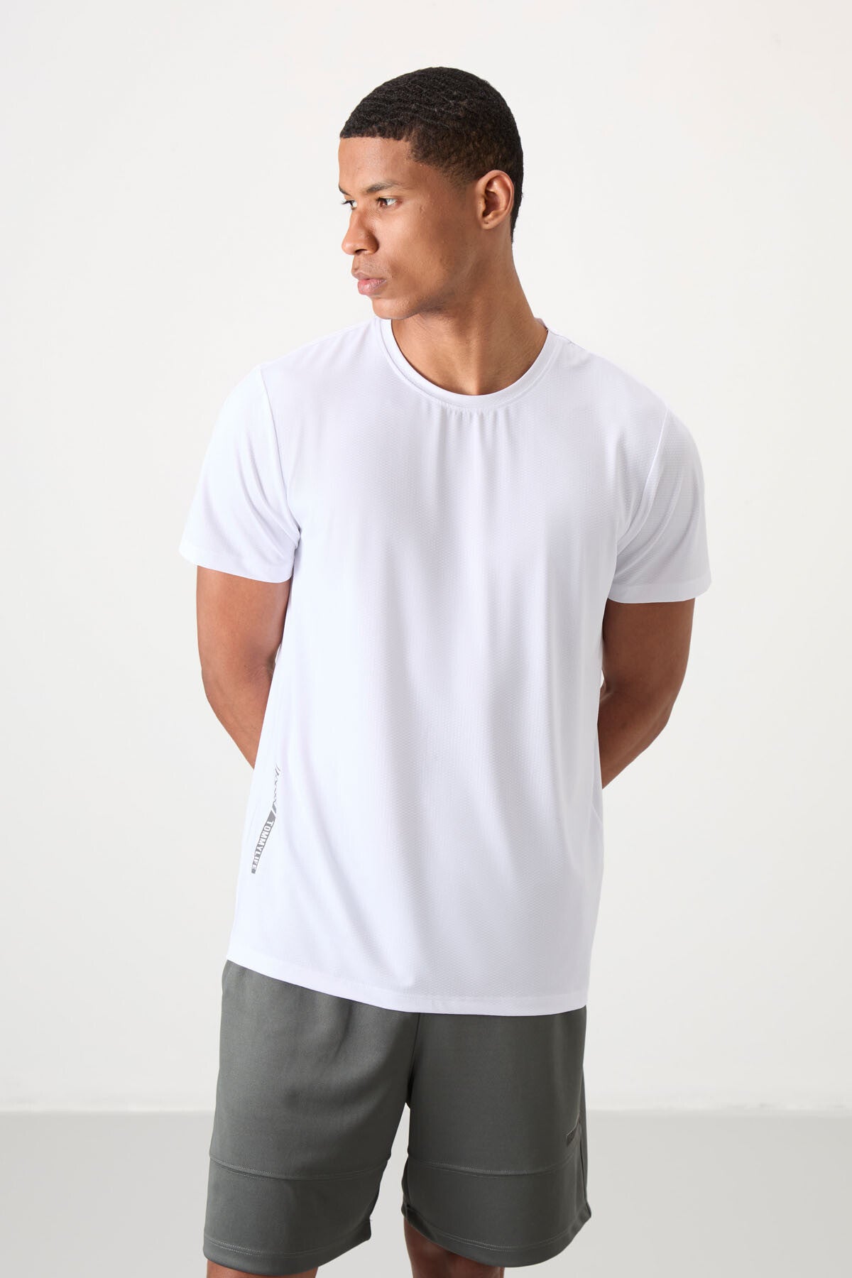 polyester nefes alan dokulu ince esnek standart fit erkek performans t-shirt - 88388 - Justyol