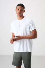 <tc>T-shirt de Performance Homme en Polyester à Texture Respirante, Fine, Élastique et Coupe Standard - 88390</tc>