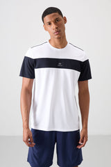 <tc>T-shirt de Performance Homme en Polyester à Texture Respirante, Fine, Élastique et Coupe Standard - 88396</tc>