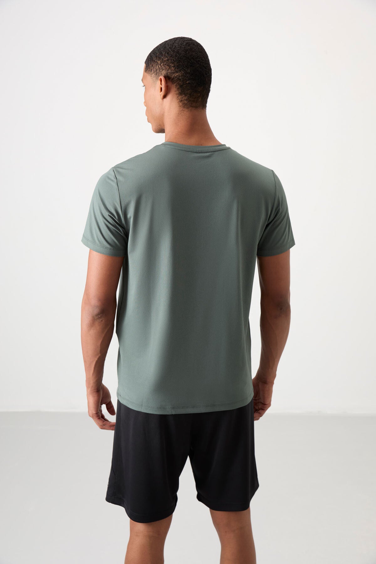 polyester nefes alan dokulu ince esnek standart fit erkek performans t-shirt - 88388 - Justyol