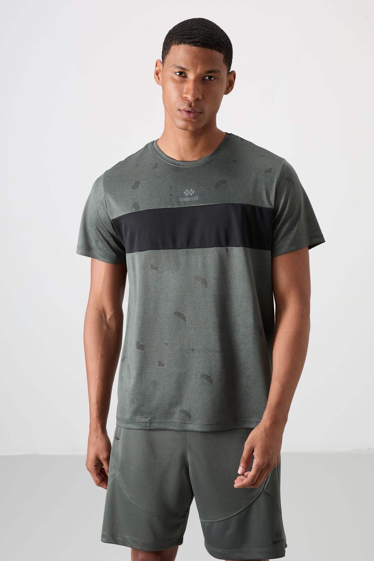 <tc>T-shirt de Performance Homme en Polyester à Texture Respirante, Jacquard, Fine, Élastique et Coupe Standard - 88398</tc>