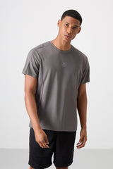 <tc>T-shirt de Performance Homme en Polyester à Texture Respirante, Fine, Élastique et Coupe Standard - 88390</tc>