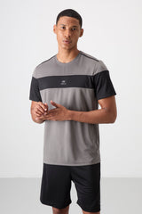 <tc>T-shirt de Performance Homme en Polyester à Texture Respirante, Fine, Élastique et Coupe Standard - 88396</tc>