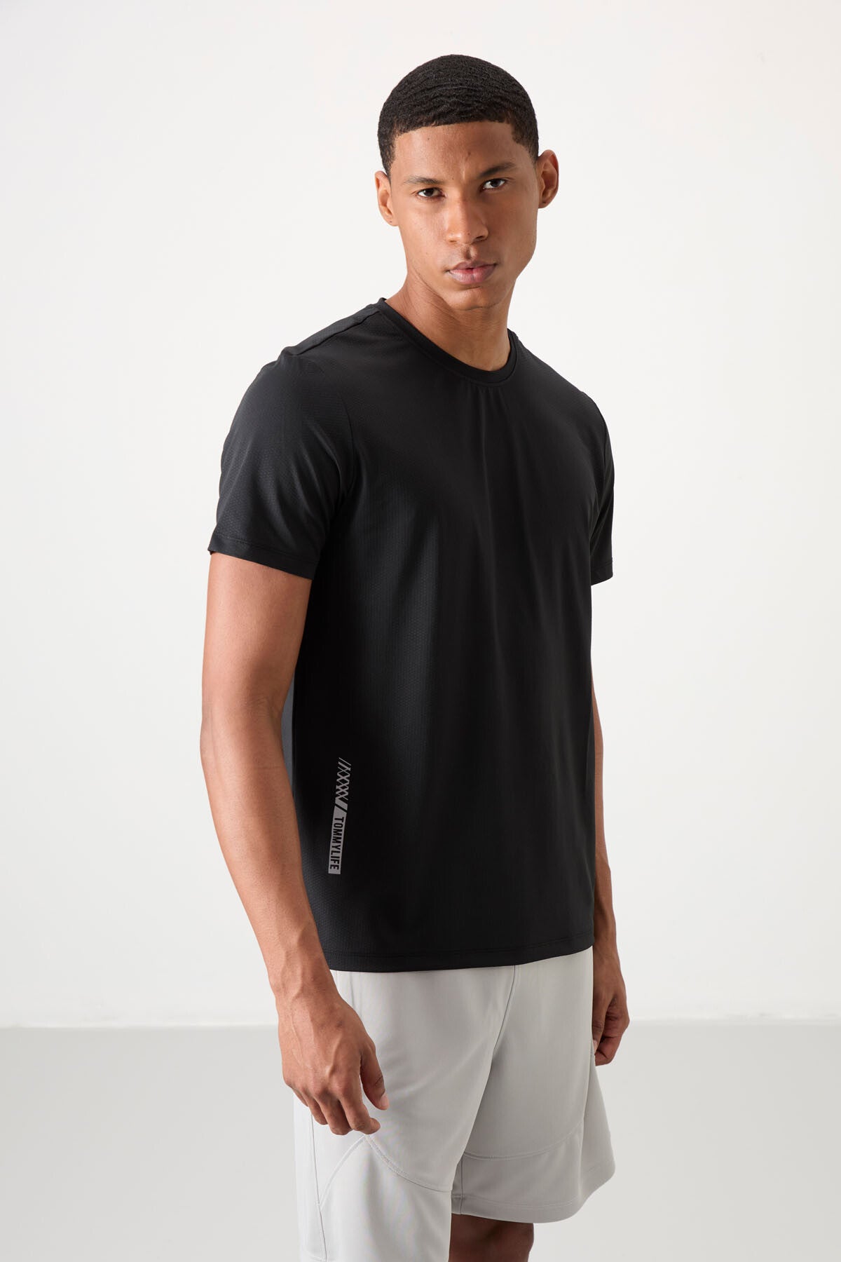 polyester nefes alan dokulu ince esnek standart fit erkek performans t-shirt - 88388 - Justyol