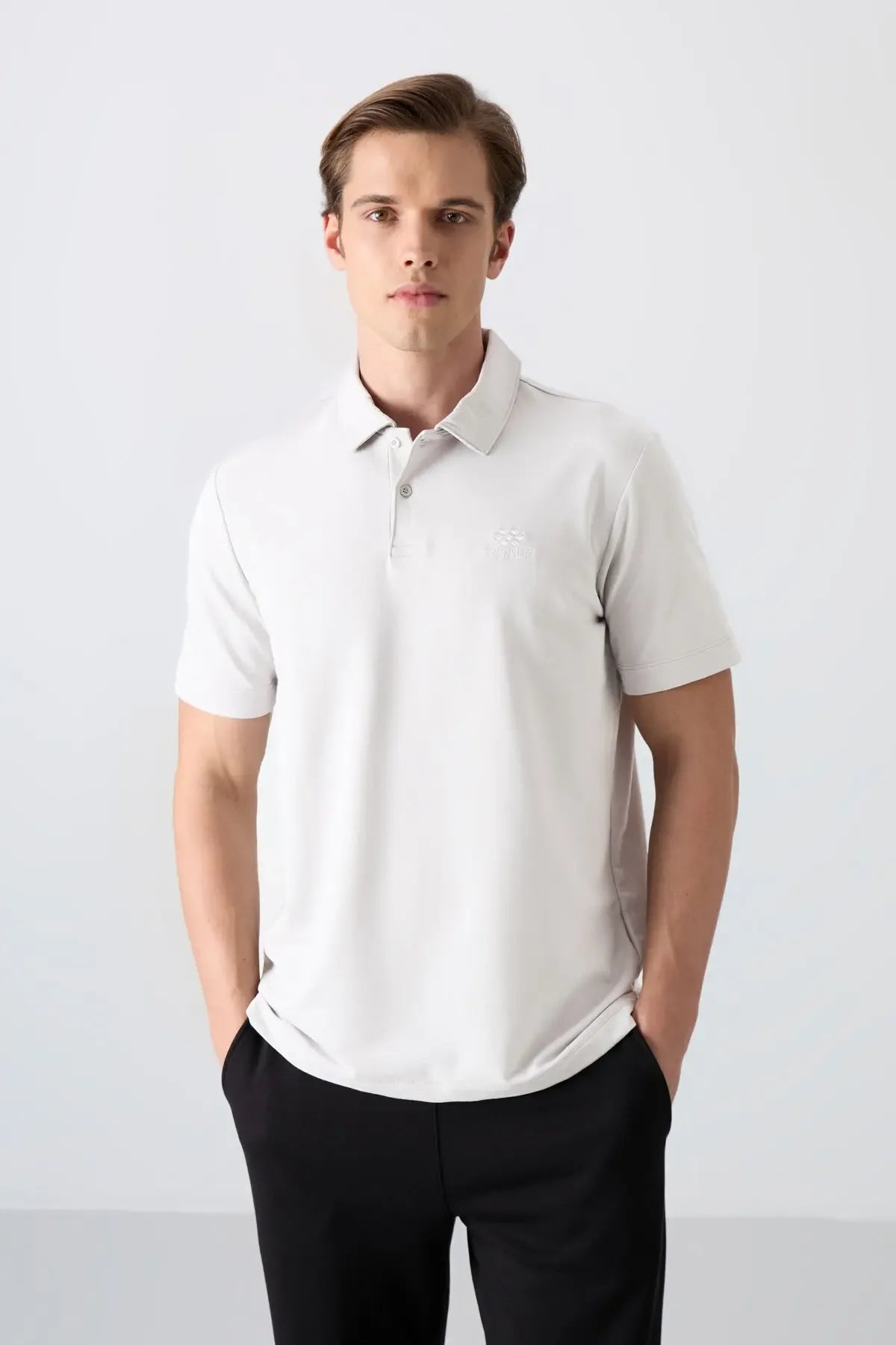 Polo homme en maille avec logo col polo coupe standard- 87748 - Justyol