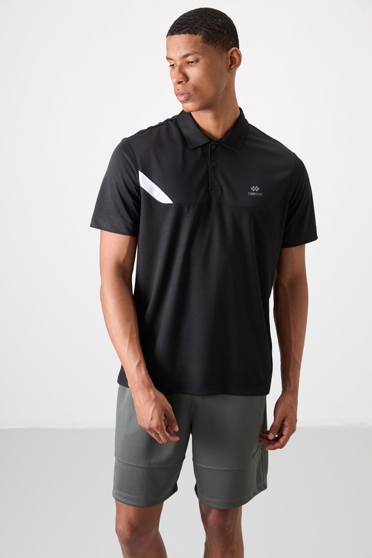 <tc>T-shirt de Performance Homme en Polyester à Texture Respirante, Fine, Élastique, Coupe Standard avec Col Polo - 88402</tc>