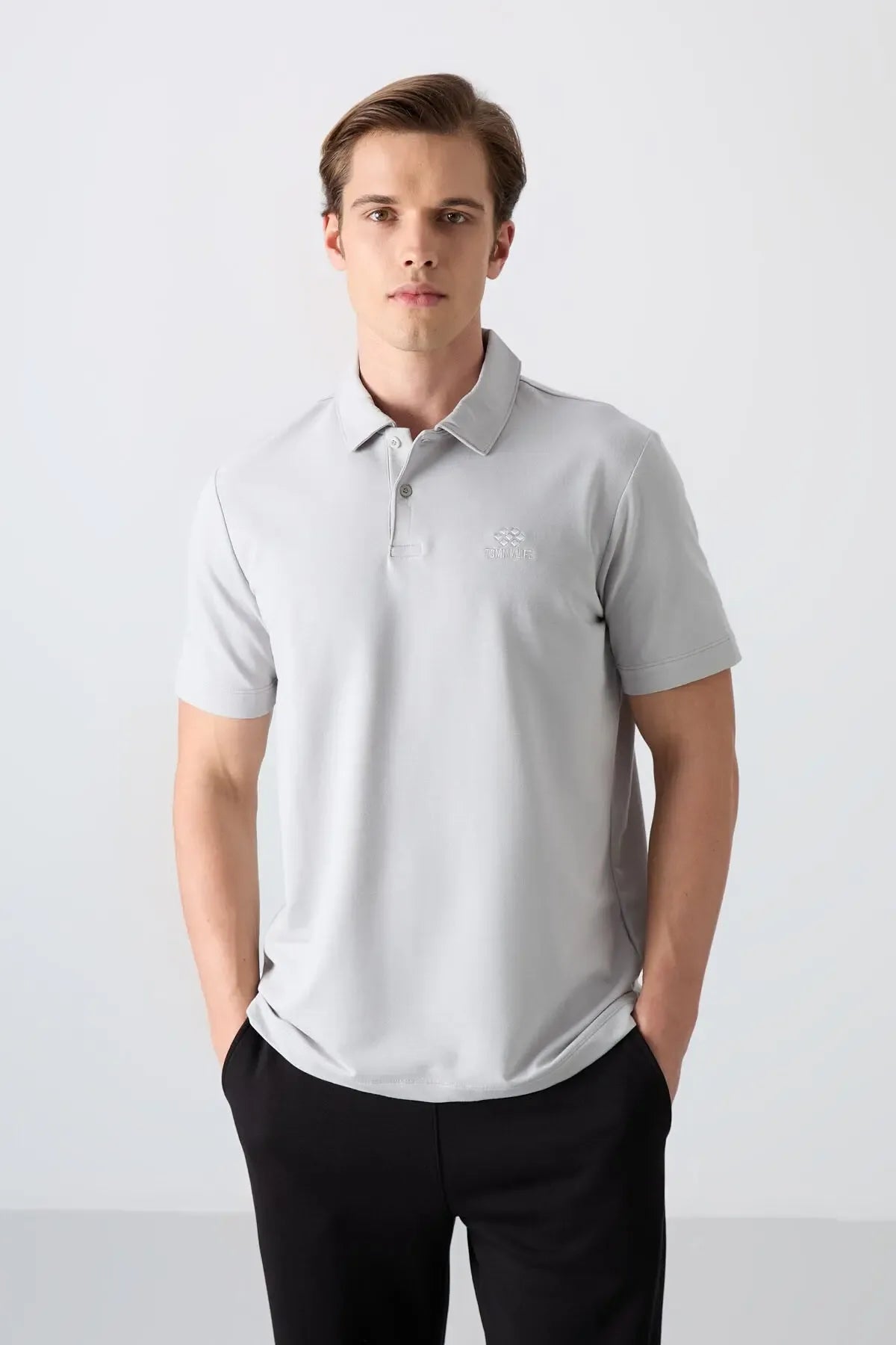Polo homme en maille avec logo col polo coupe standard- 87748 - Justyol