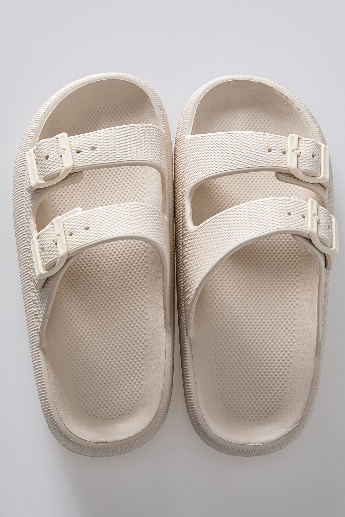 yüksek tabanli çift tokali erkek terlik - 89302 - Justyol