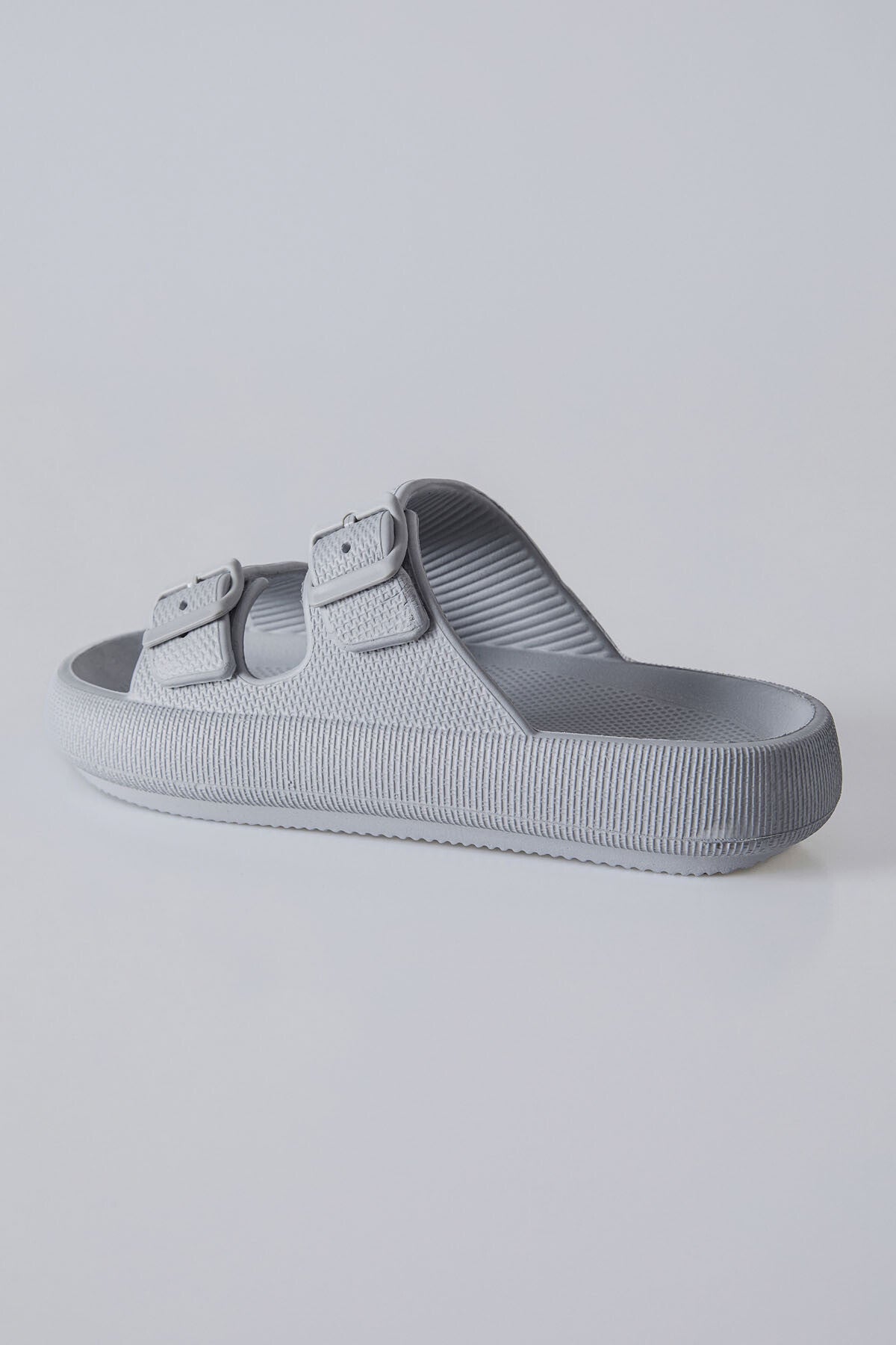 yüksek tabanli çift tokali erkek terlik - 89302 - Justyol