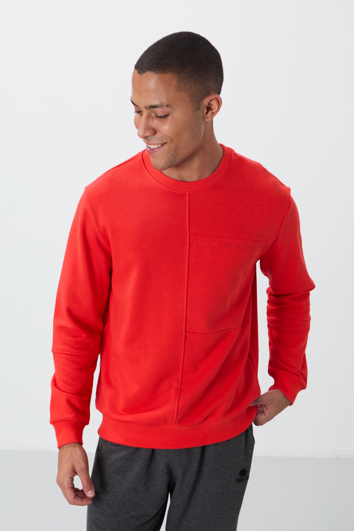 <tc>Sweatshirt homme col rond en coton compact, épais, à texture lisse, coupe standard - 88405</tc>