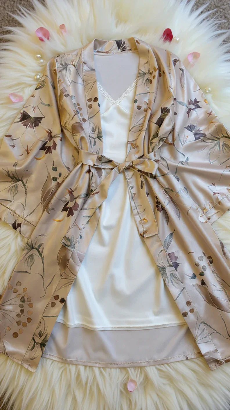 Ensemble nuisette satin femme avec kimono floral et dentelle