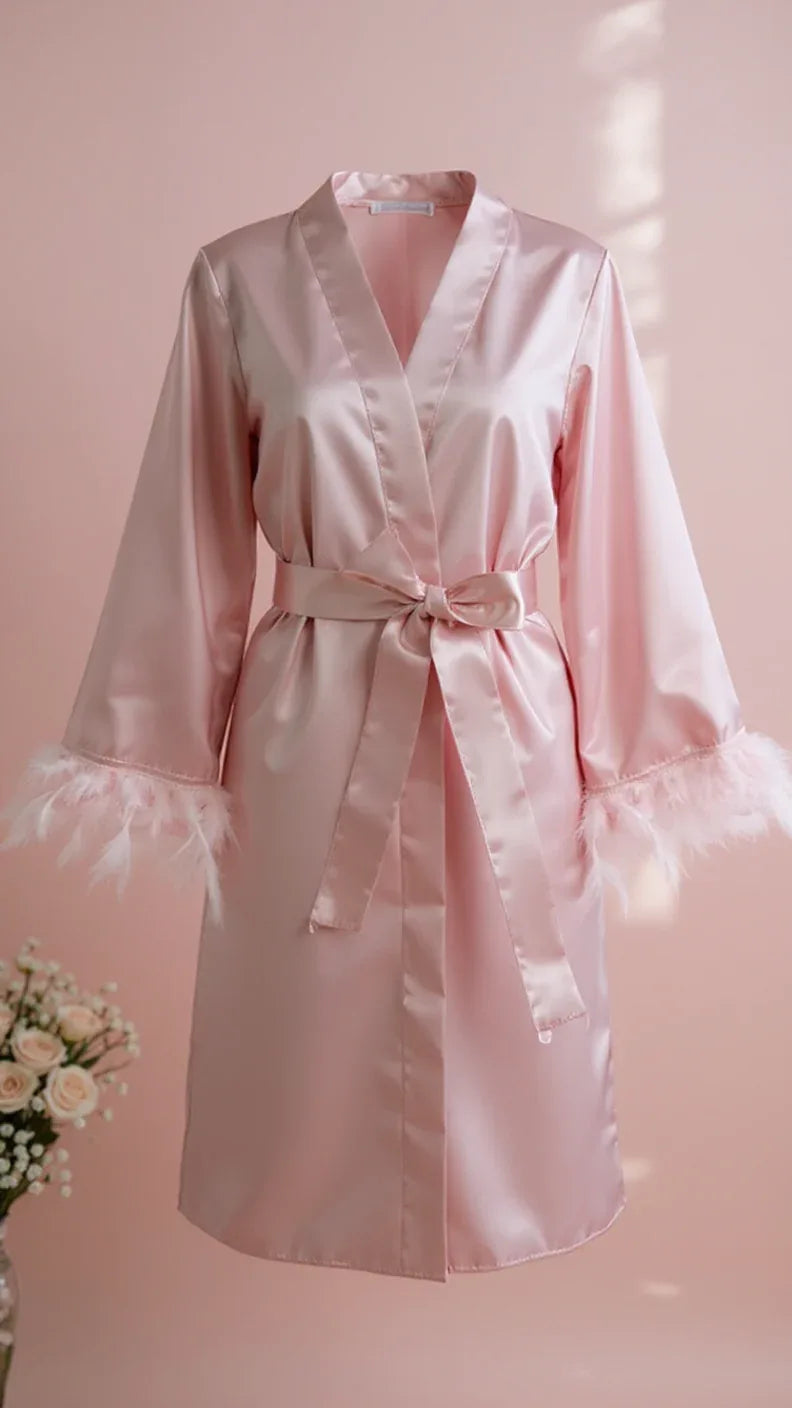 <tc>روب نسائي ساتان  - مزين بالريش </tc>