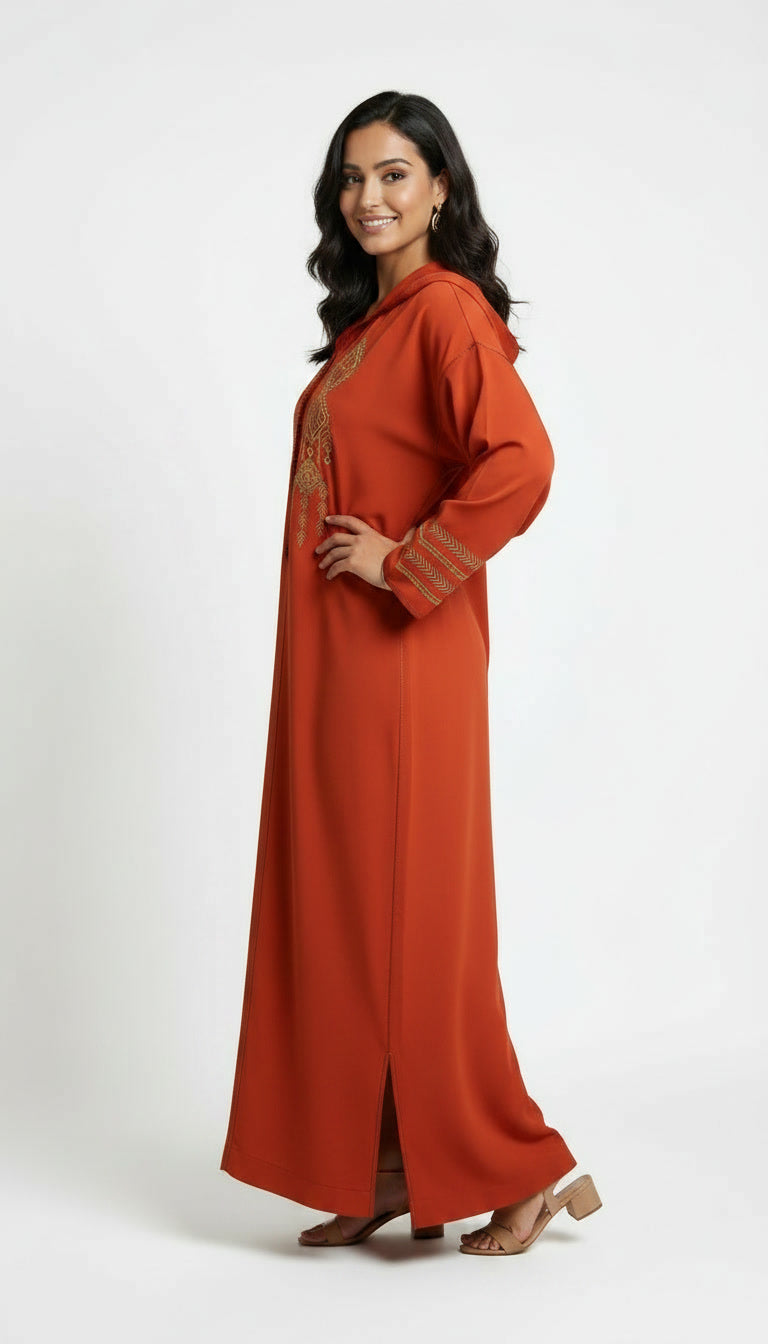 Djellaba en Crêpe de Soie Makhzania
 – Broderie Dorée
