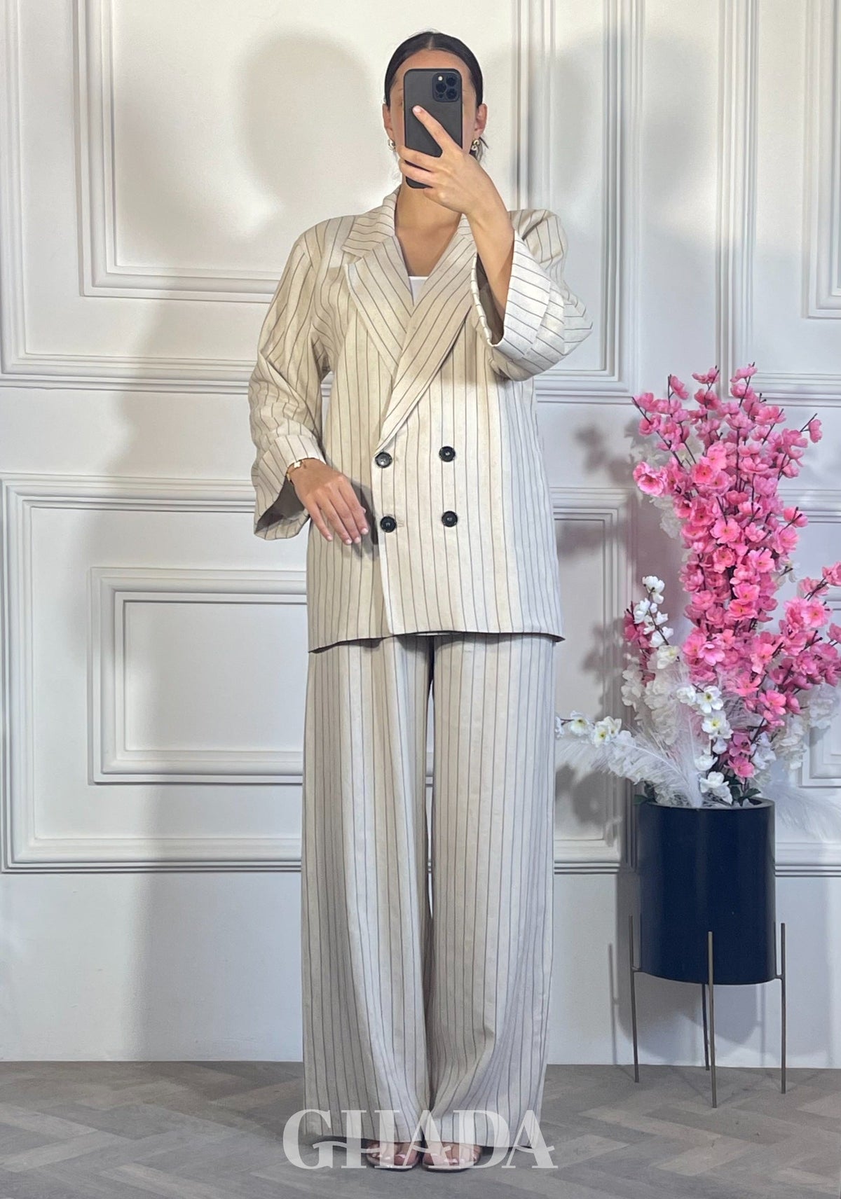 ENSEMBLE TAILLEUR A RAYURES - BEIGE vue complète - ensemble femme - GHADA FASHION
