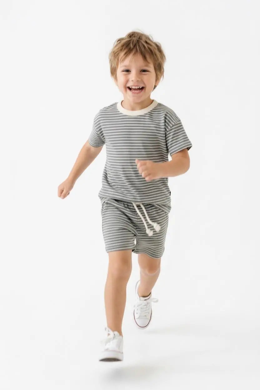 Ensemble Garçon T-Shirt et Short Rayé 2 Pièces