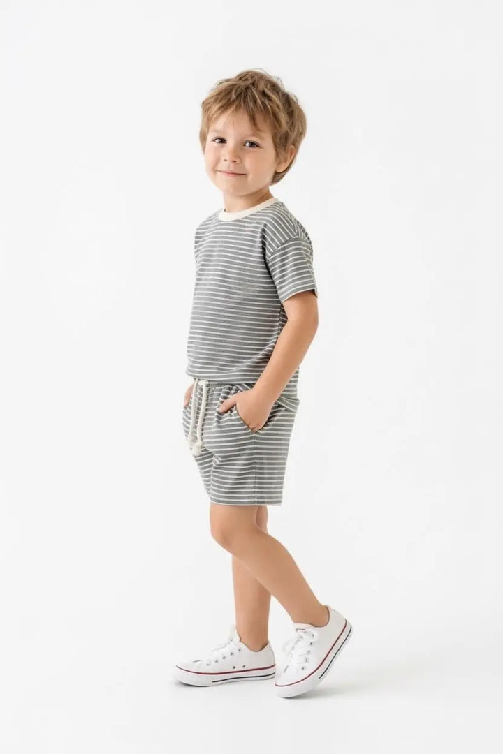 Ensemble Garçon T-Shirt et Short Rayé 2 Pièces