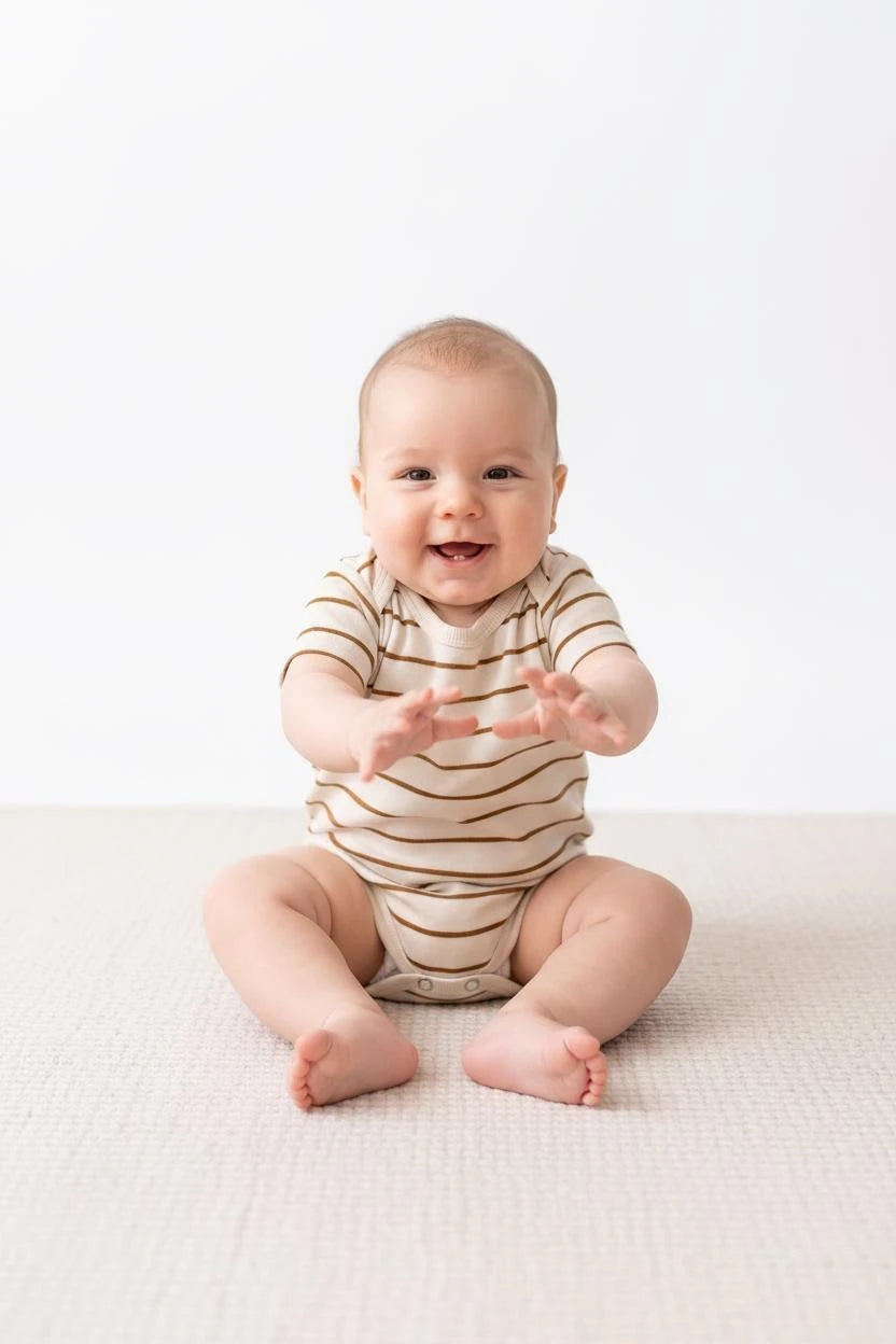 Body Bébé à Manches Courtes en Jersey Rayé avec Boutons-Pression