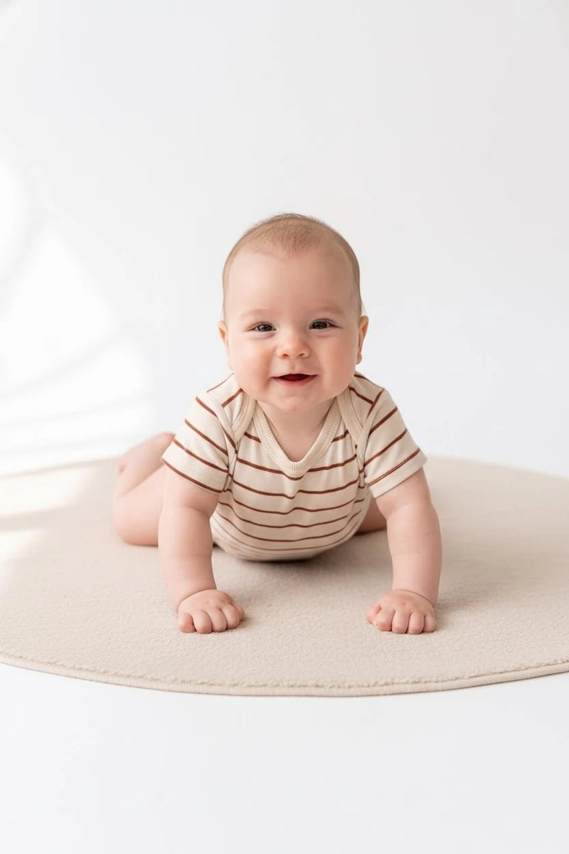 Body Bébé à Manches Courtes en Jersey Rayé avec Boutons-Pression