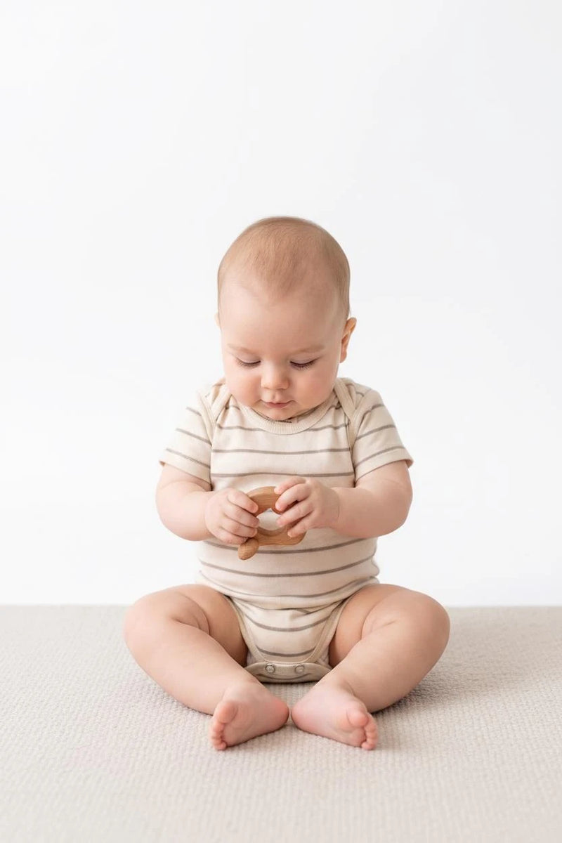 Body Bébé à Manches Courtes en Jersey Rayé avec Boutons-Pression