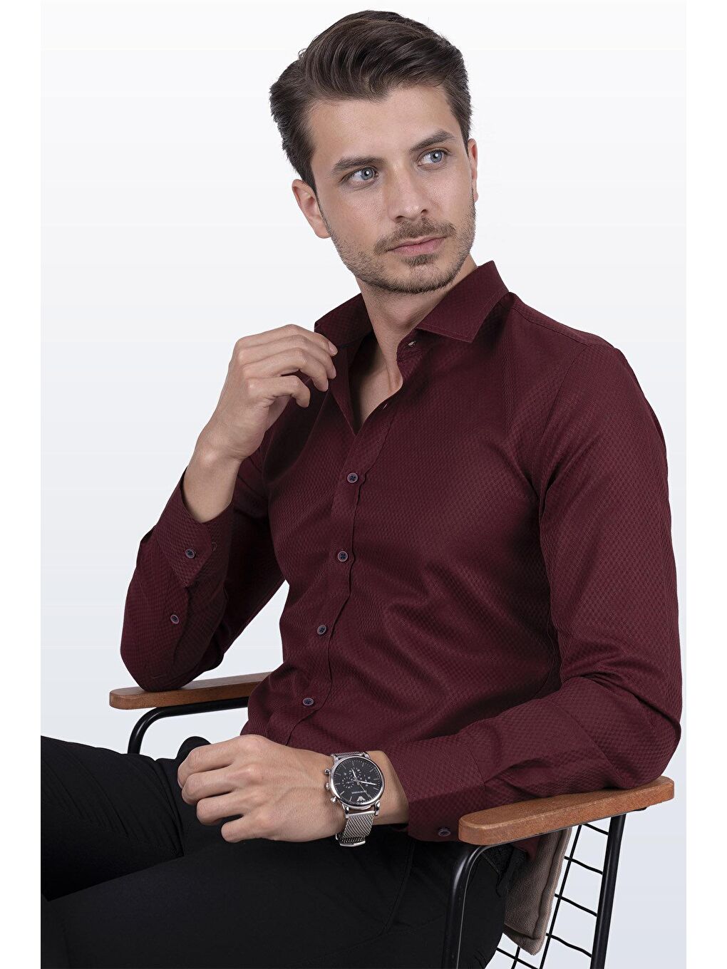 <tc>Chemise slimfit à motif losanges bordeaux foncé, en boîte cadeau - 6480</tc>