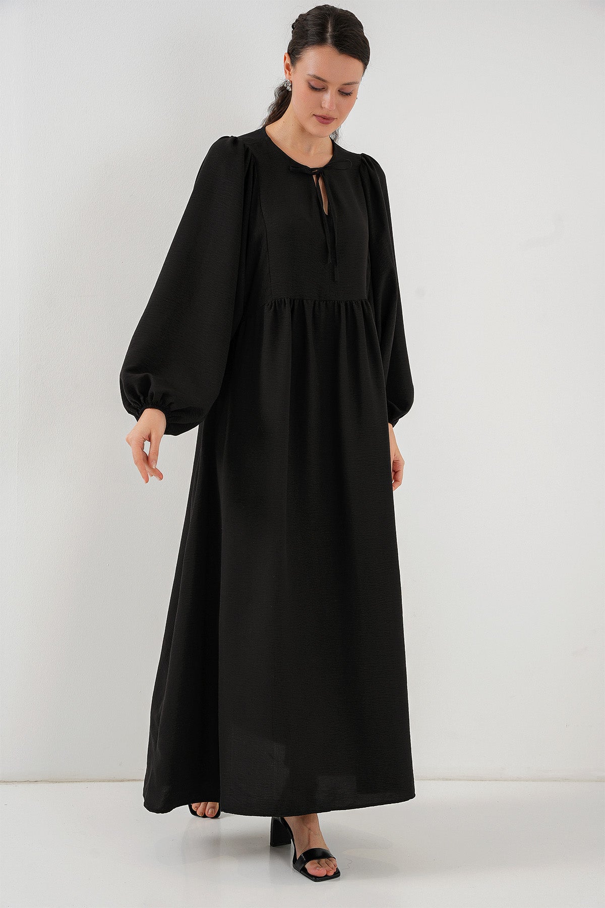 <tc>Robe Longue Modeste Femme à Manches Ballon 2464</tc>