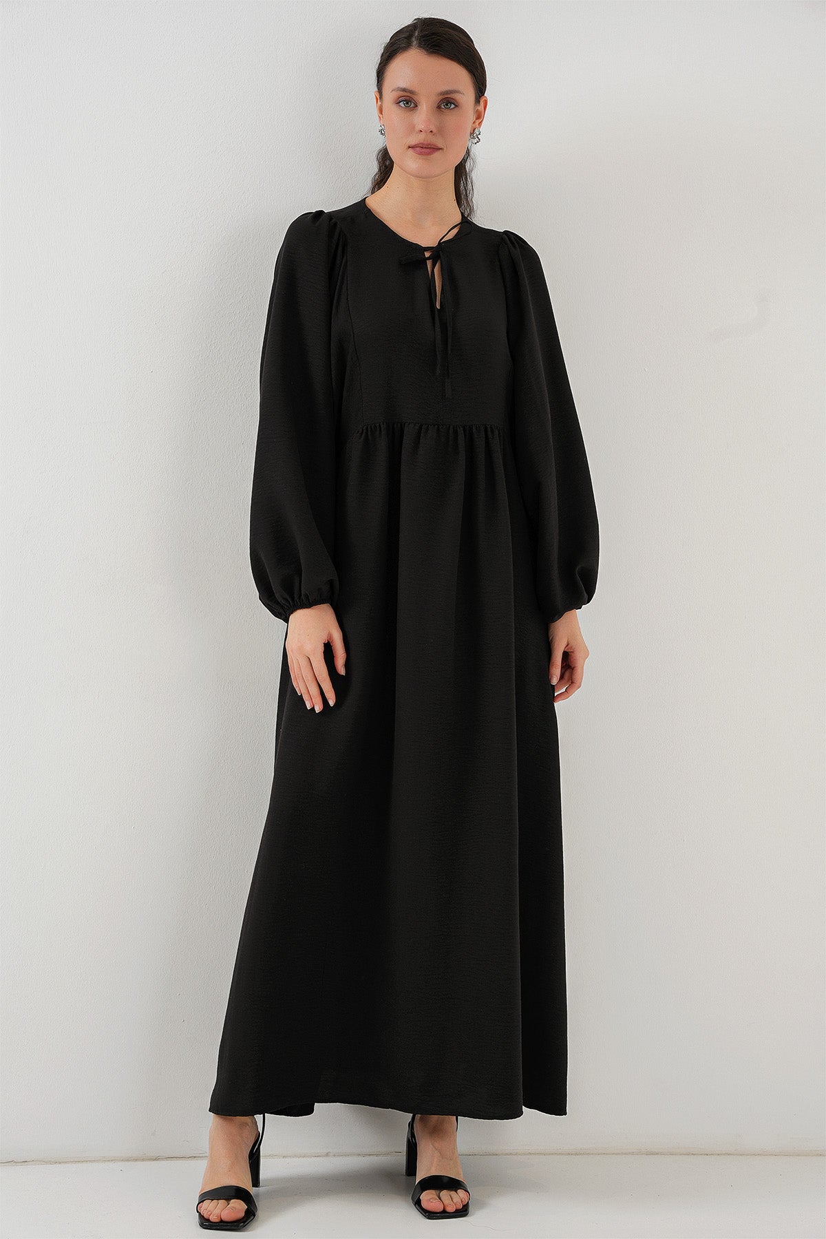 <tc>Robe Longue Modeste Femme à Manches Ballon 2464</tc>