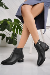 <tc>Bottines pour femmes Aymood à bout pointu et à talon court, avec fermeture éclair, en cuir noir.</tc>