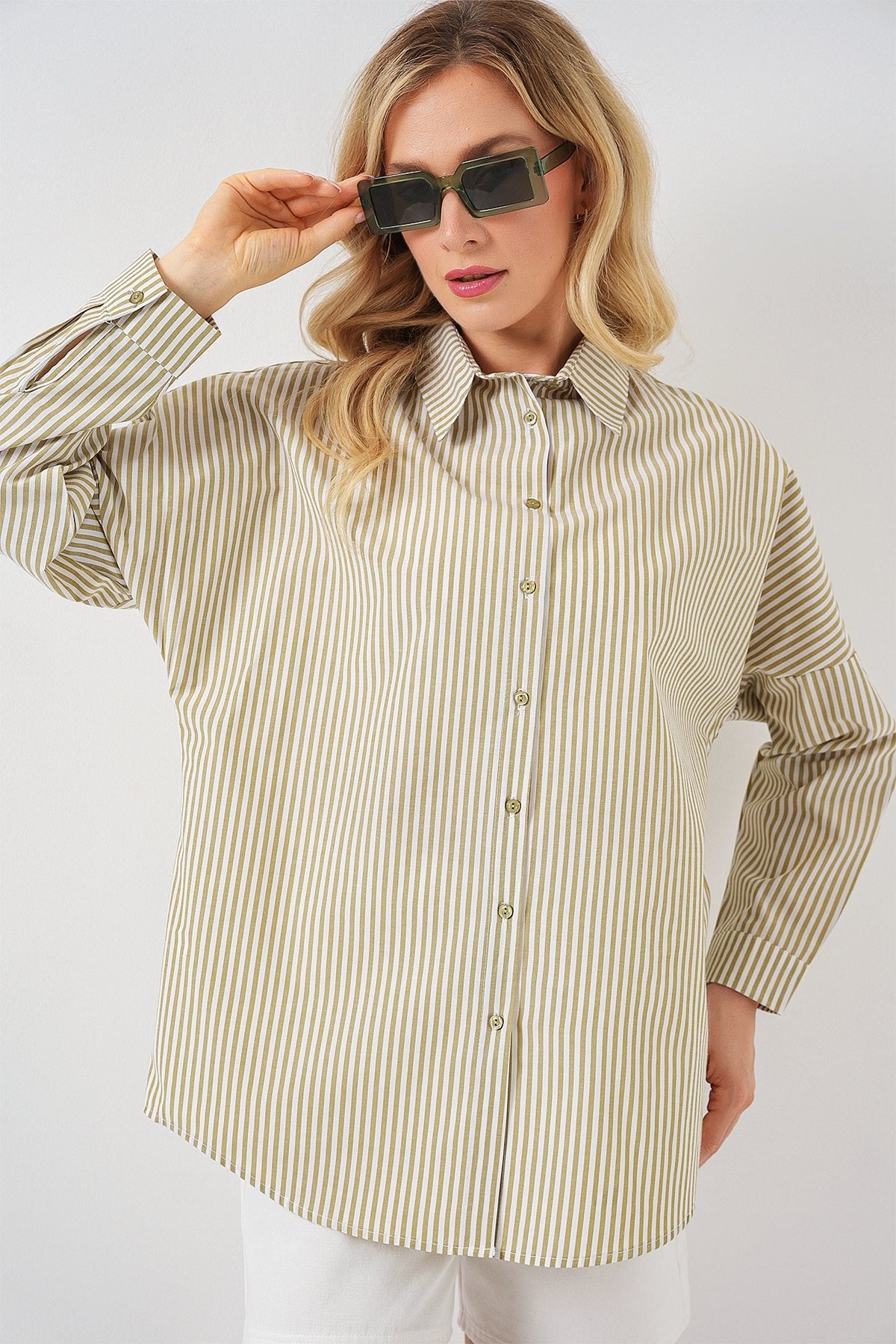 kadin çizgili oversize gömlek 20332 - Justyol