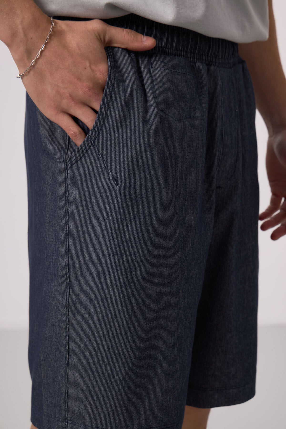 gri standart fit dokuma hafif esnek chino şort - 81290 - Justyol