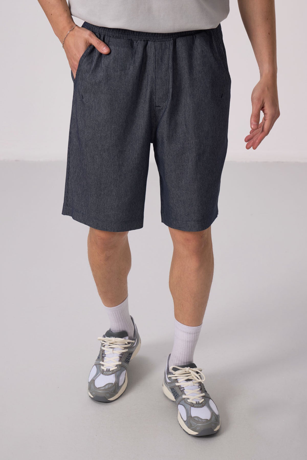 gri standart fit dokuma hafif esnek chino şort - 81290 - Justyol