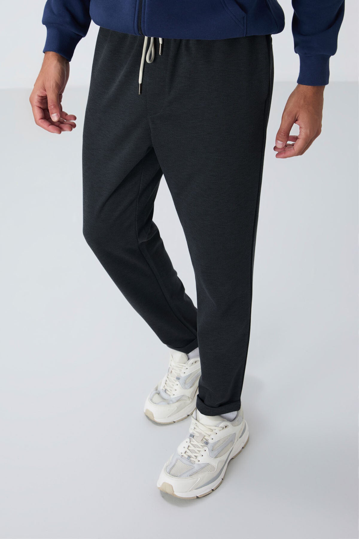 <tc>Pantalon de survêtement pour homme, coupe standard avec surface texturée - 82154</tc>