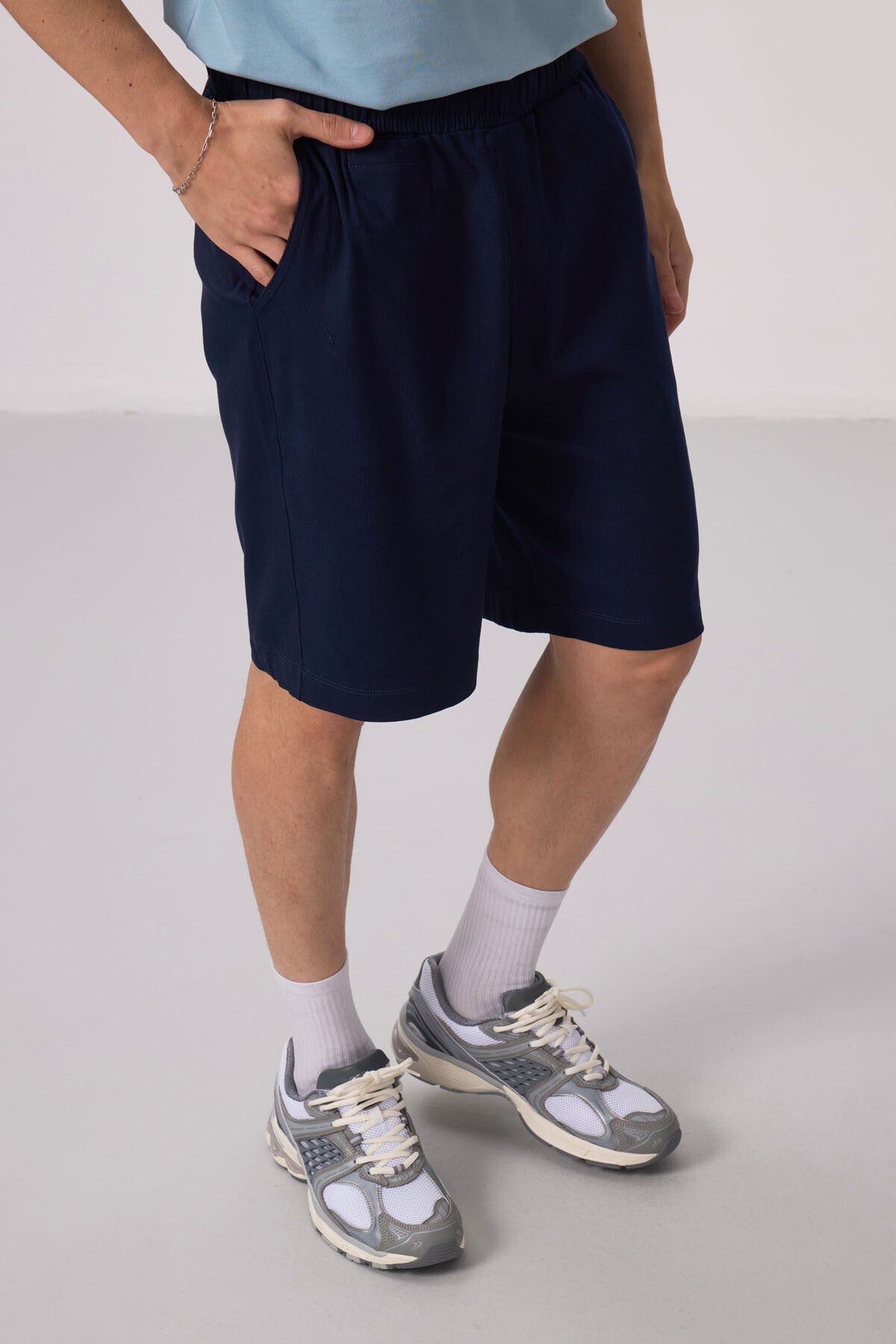 gri standart fit dokuma hafif esnek chino şort - 81290 - Justyol