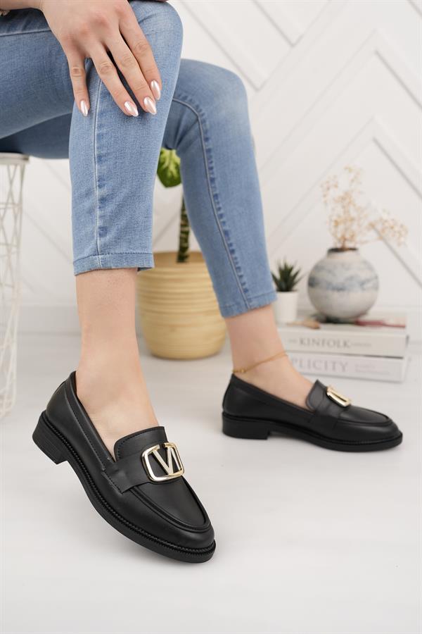 <tc>aymood Mocassins classiques pour femme en cuir noir avec boucle en chaîne, à semelle épaisse en cuir synthétique.</tc>