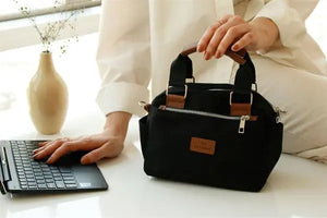 Loewe Siyah Kanvas Kol Çantası Kombinoloji