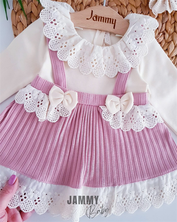 Robe bébé en maille côtelée avec détails dentelle et bandeau assorti