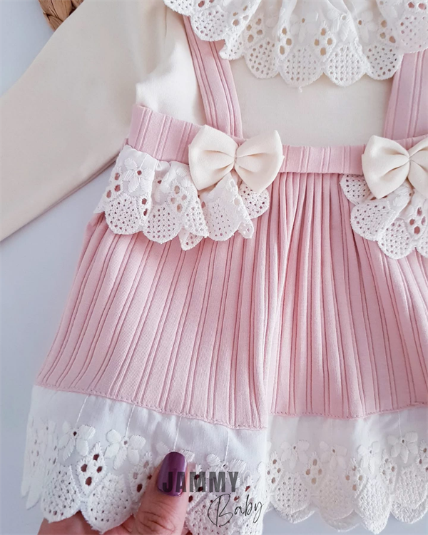 Robe bébé en maille côtelée avec détails dentelle et bandeau assorti