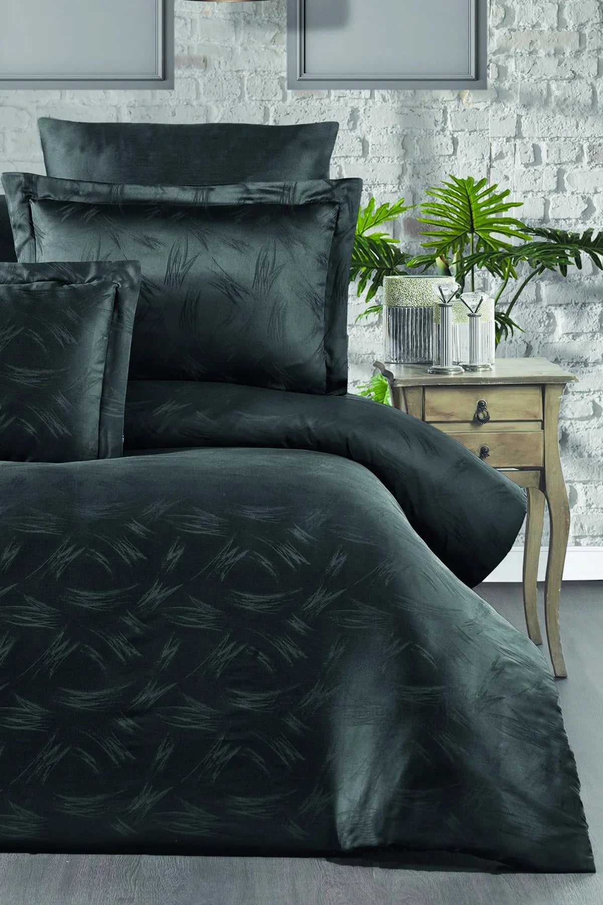 Pierre Cardin Jakarlı Saten Nevresim Takımı Çift Kişilik Ala Antrasit Pierre Cardin