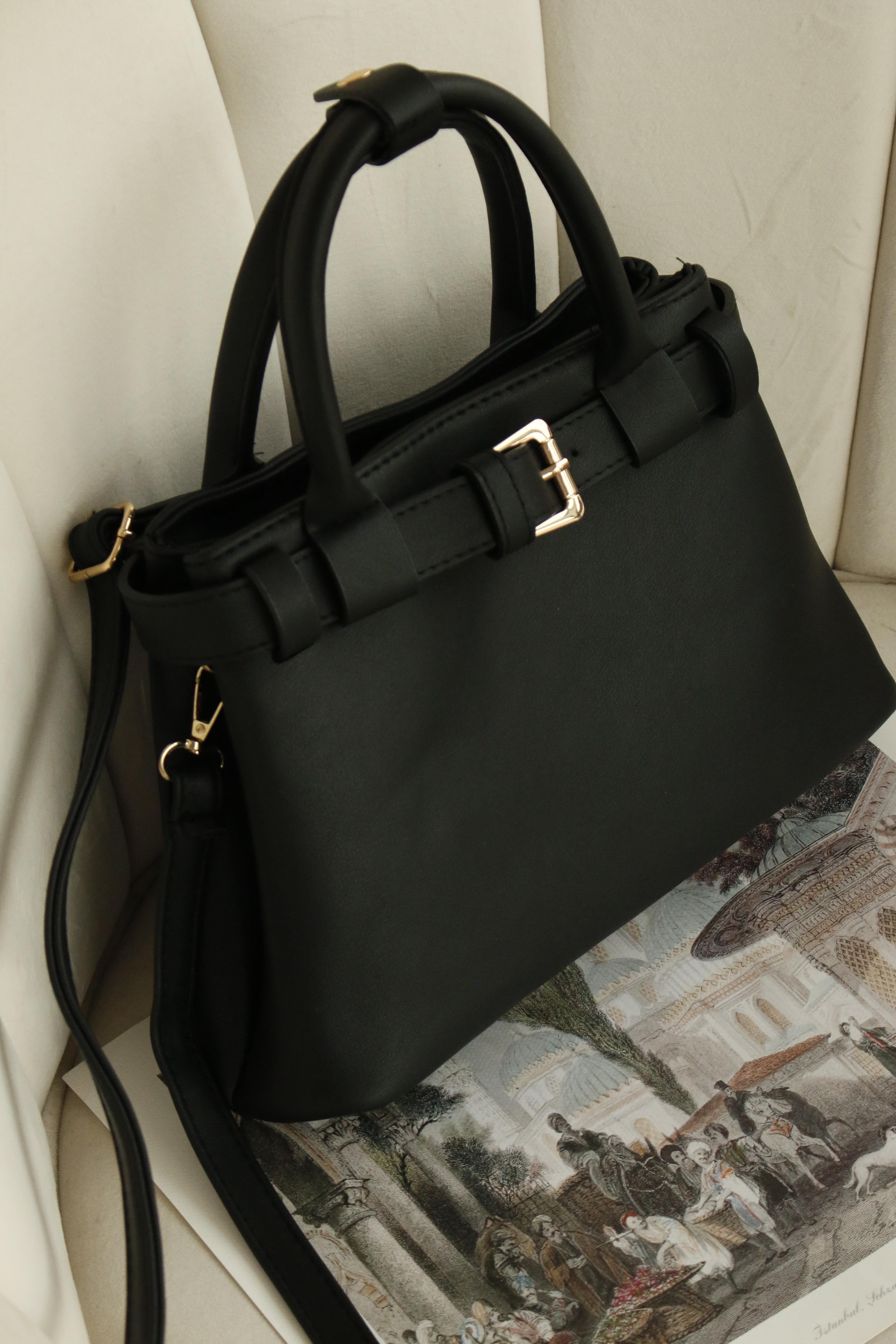 <tc>Olivia Sac à main en cuir noir</tc>