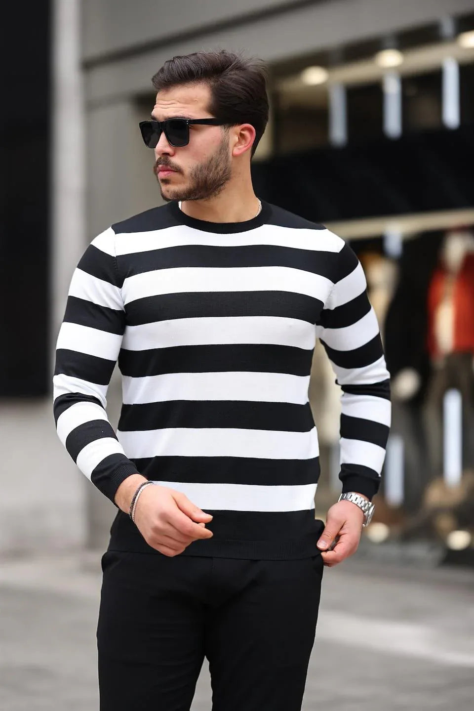 Pull Homme en Tricot Fin à Col Rond et Rayures Tricotées - Justyol