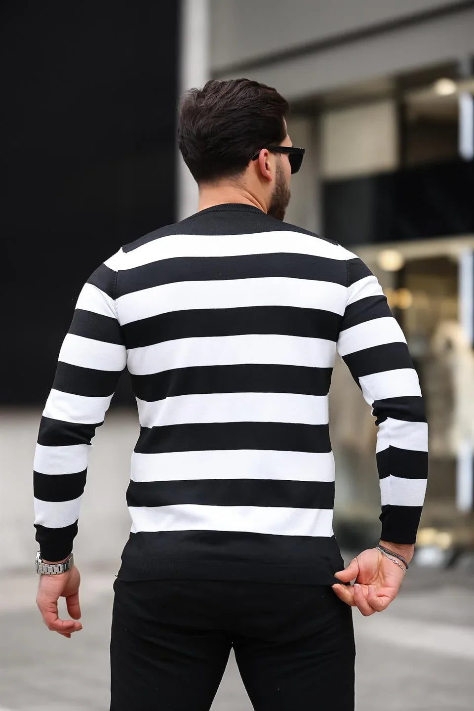 Pull Homme en Tricot Fin à Col Rond et Rayures Tricotées - Justyol