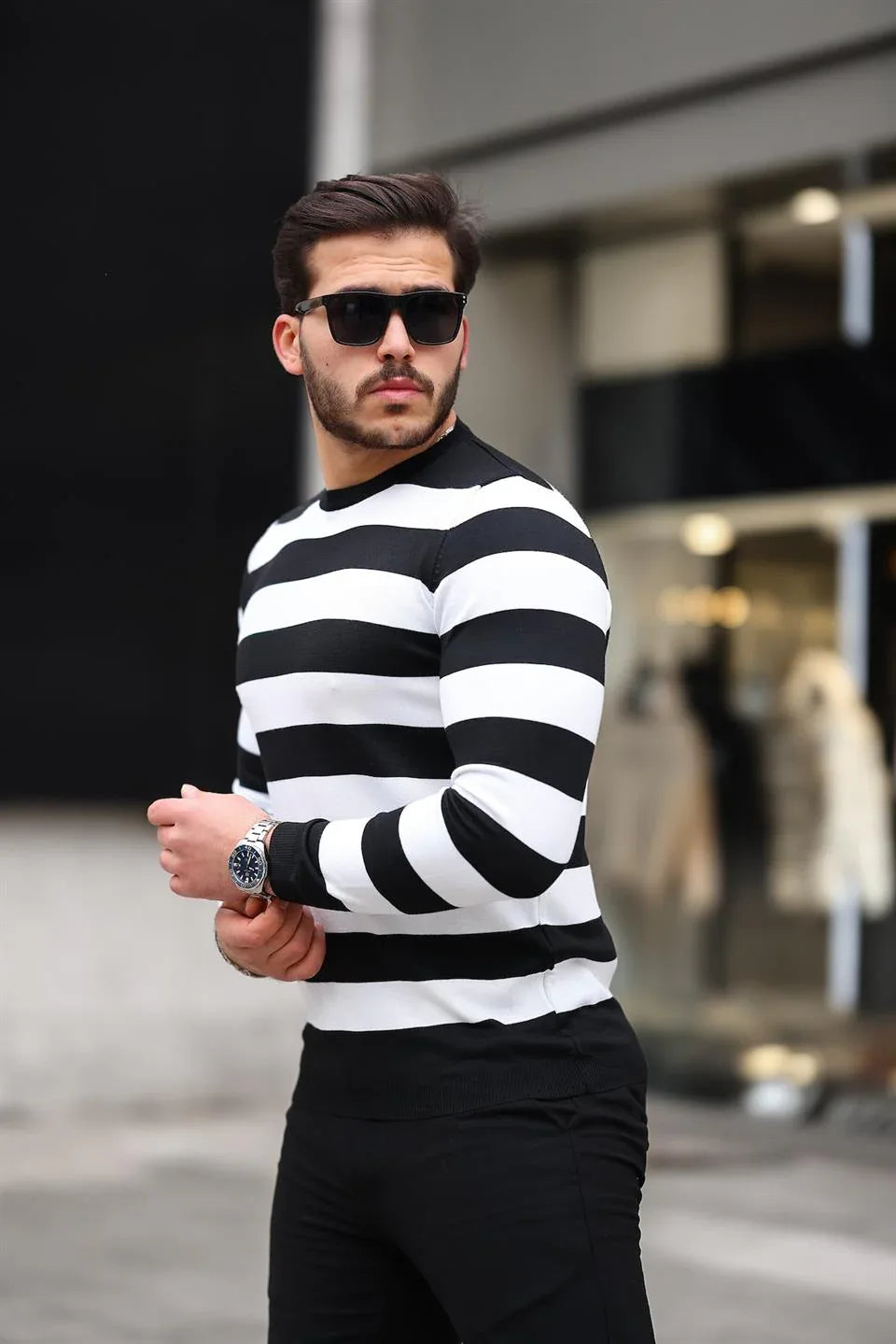 Pull Homme en Tricot Fin à Col Rond et Rayures Tricotées - Justyol