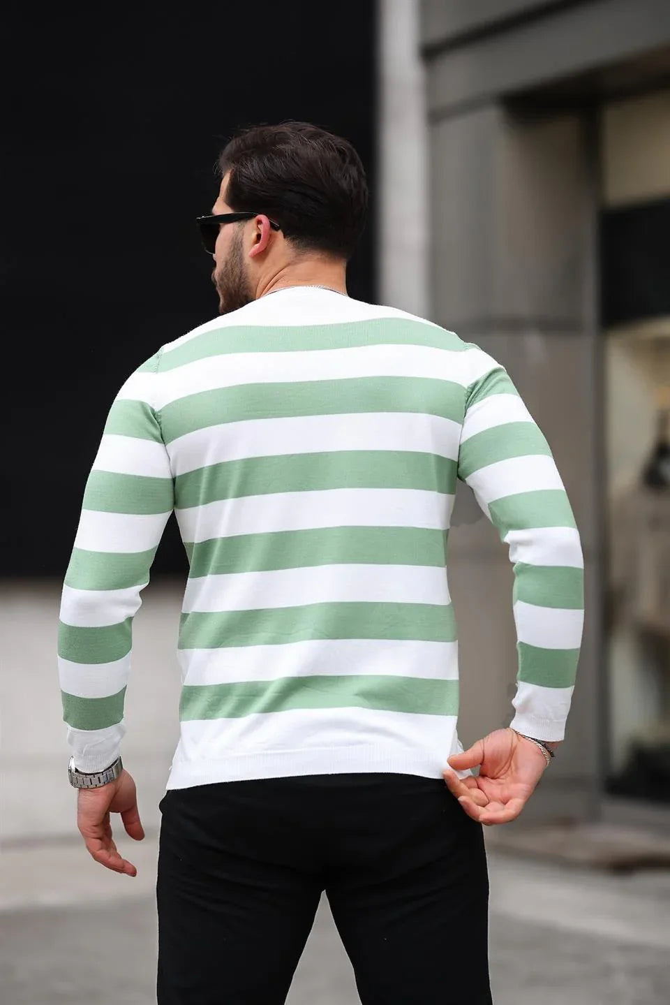 Pull Homme en Tricot Fin à Col Rond et Rayures Tricotées - Justyol