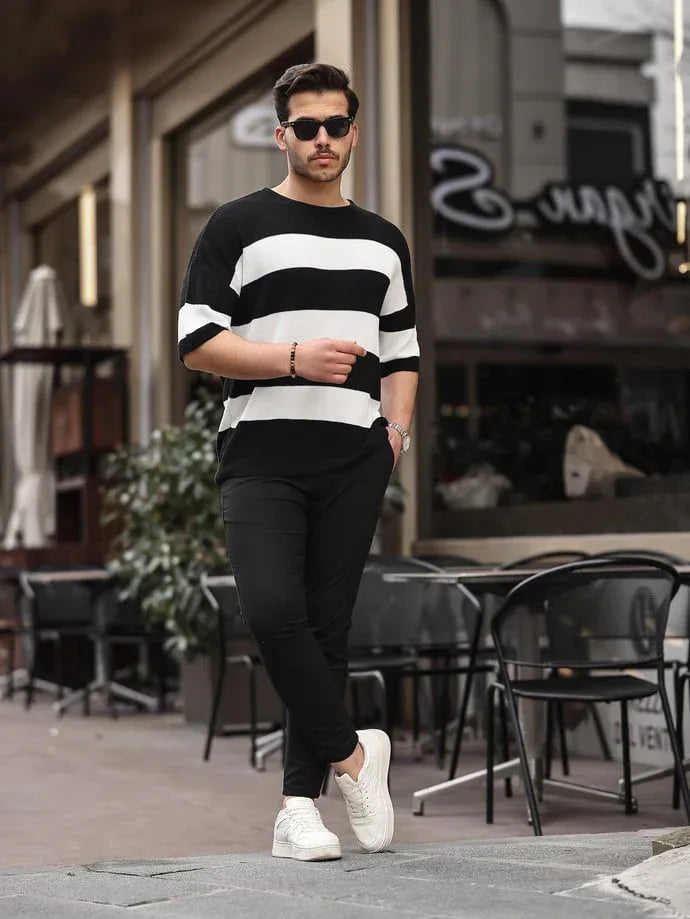 <tc>تيشيرت محبوك واسع مخطط بتصميم أساسي

</tc>