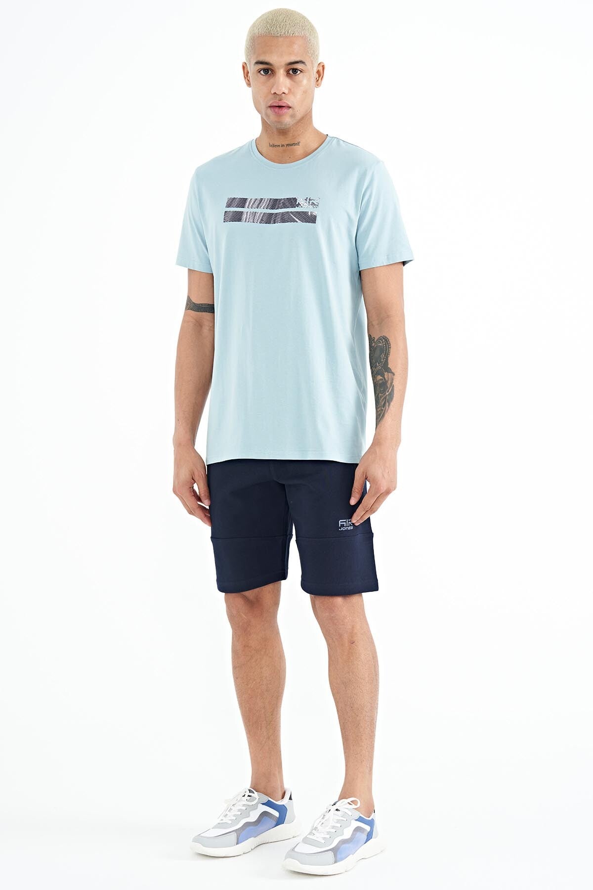 <tc>T-shirt homme à col Peter Pan - 88204</tc>